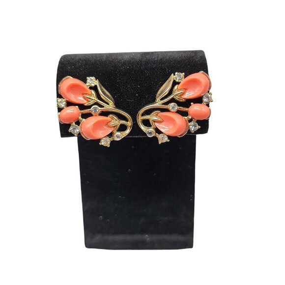 CROWN TRIFARI Clip on Earrings Coral Mold Thermoset 1956 Pebble Beach Collection - Picture 6 of 16